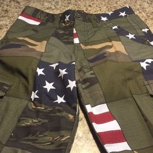 Camo flag shorts